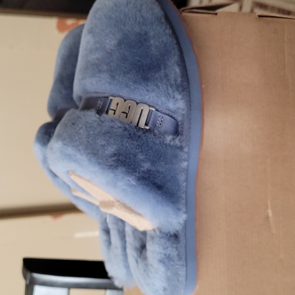 UGG Shoes - UGG DALLA METAL GRAPHIC